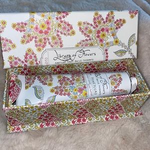 LIBRARY OF FLOWERS
Honeycomb Handcreme